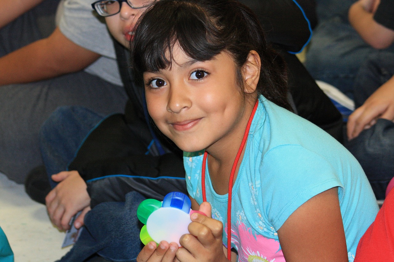 許華升最新搞笑視頻掀起歡樂(lè)風(fēng)暴，新篇章讓你笑不停歇！