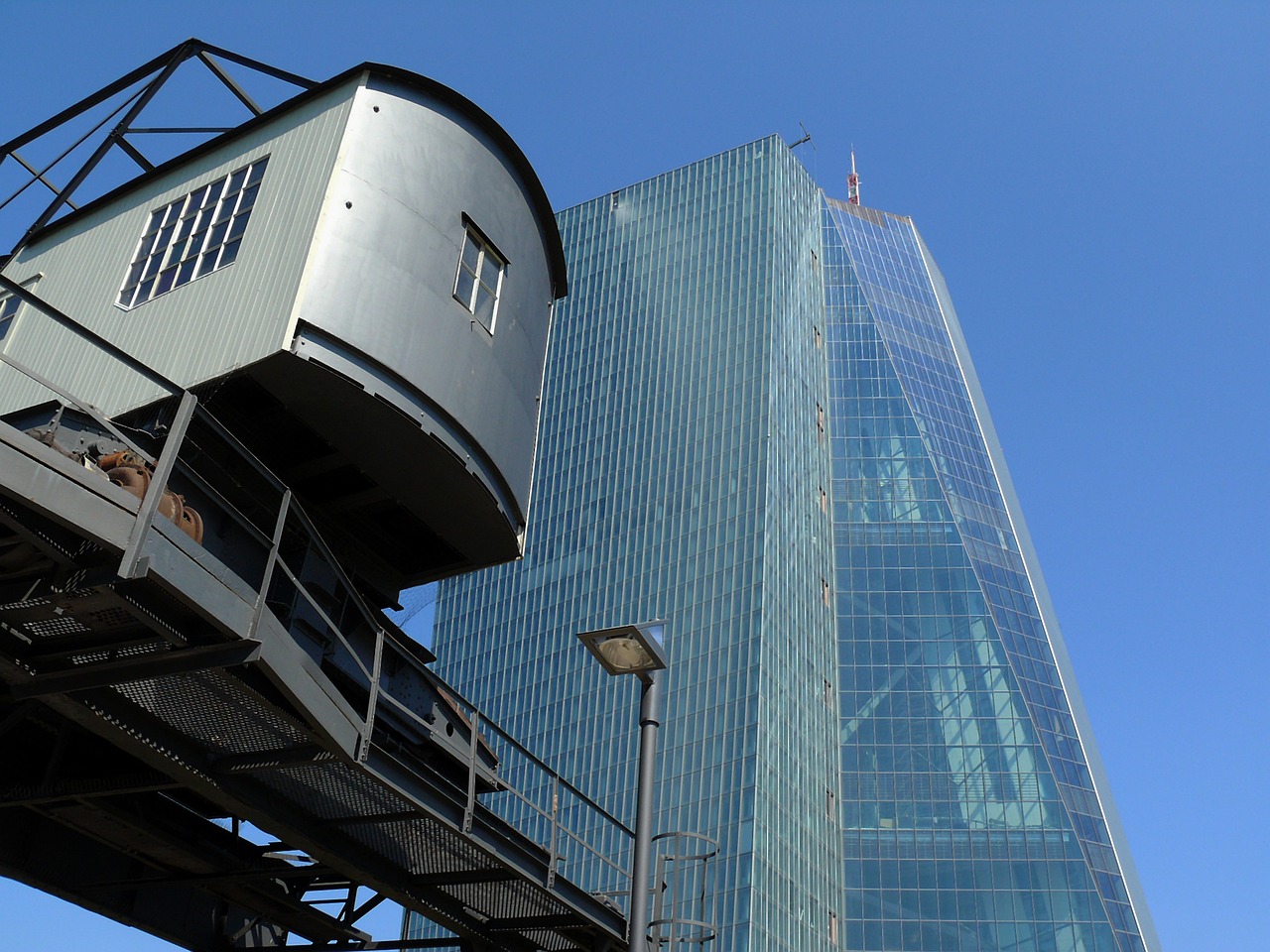 林州重機(jī)今日動(dòng)態(tài)，引領(lǐng)行業(yè)創(chuàng)新，展現(xiàn)全新企業(yè)風(fēng)貌