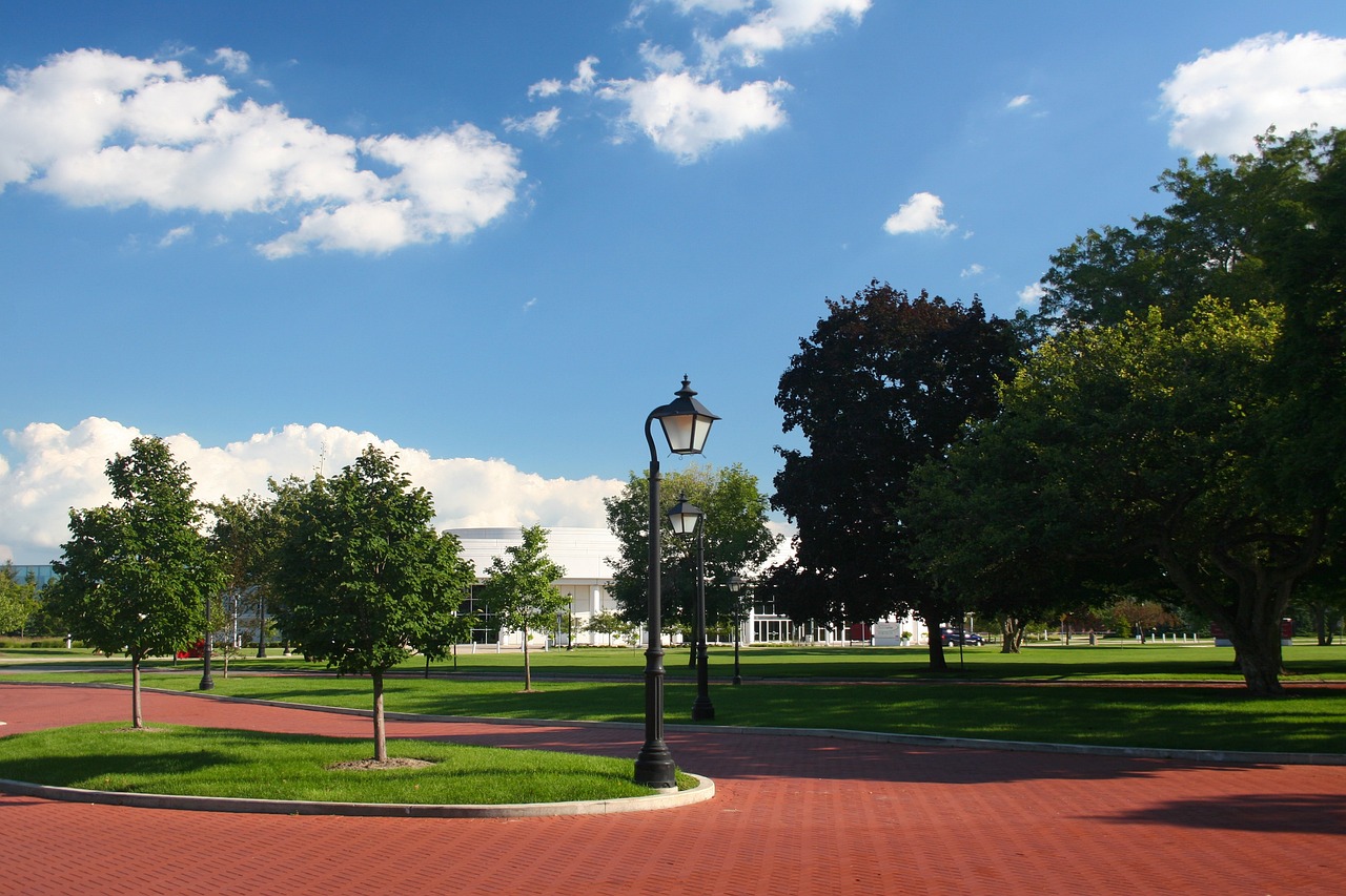 空港綠地新城打造綠色生態(tài)城市典范，最新進(jìn)展揭秘