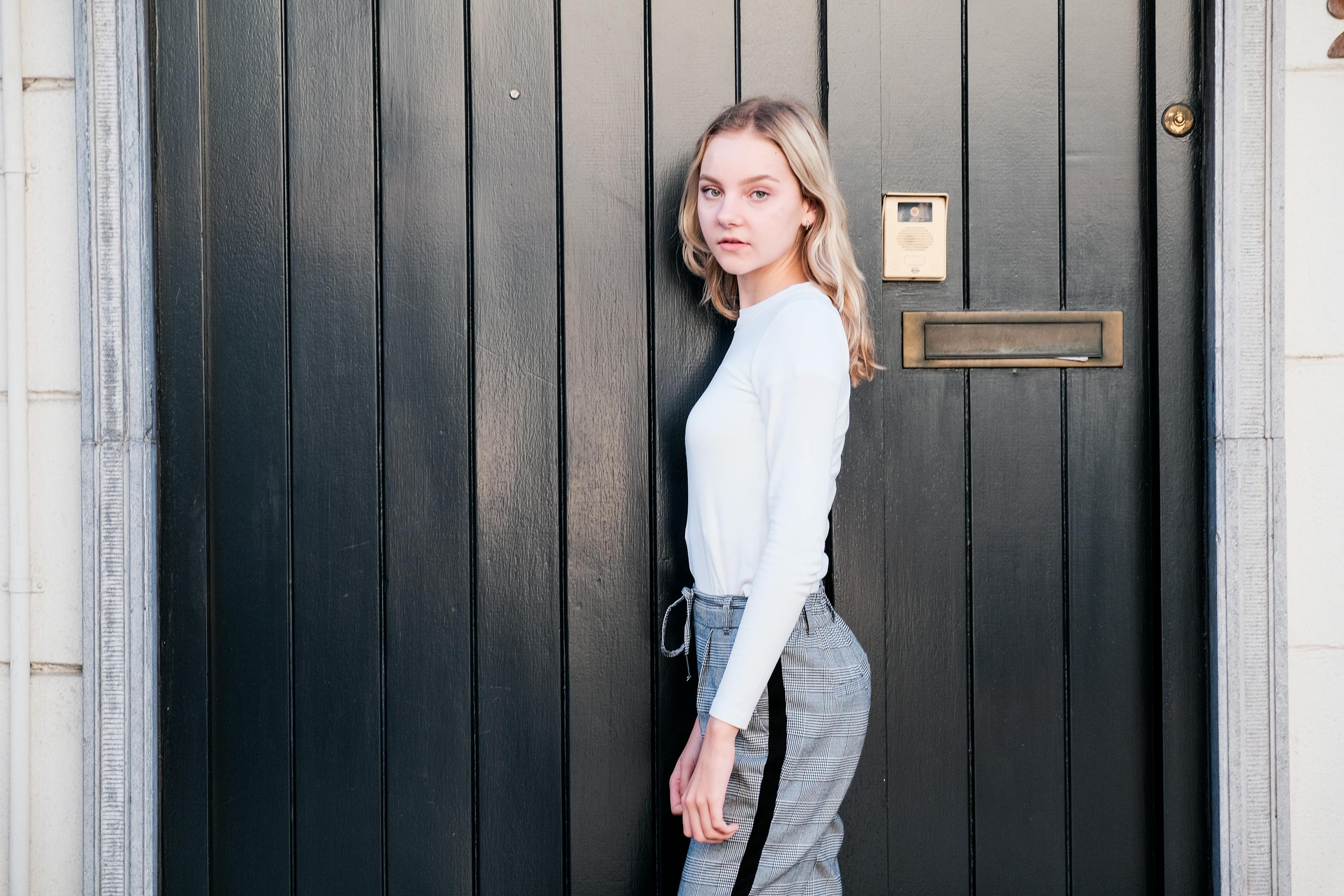 吳世勛機(jī)場最新照片，星光閃耀的瞬間