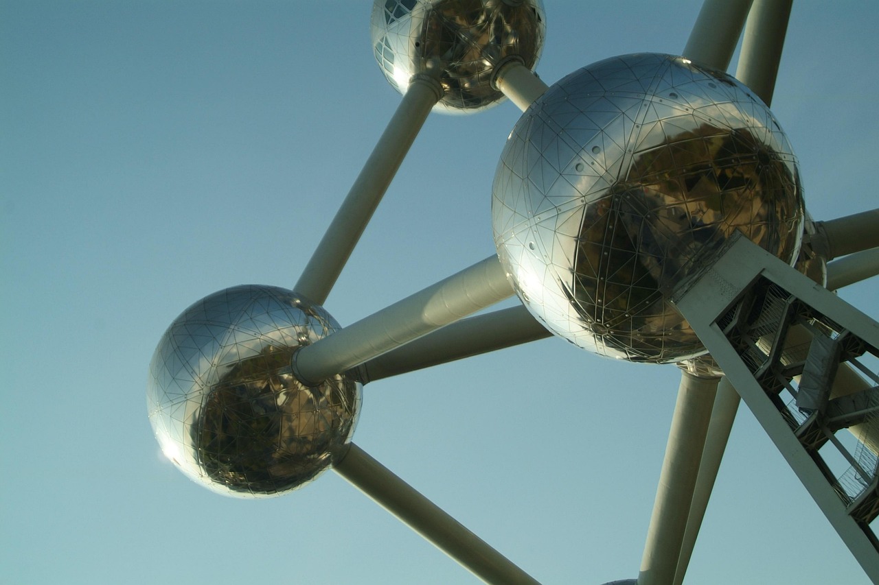 鄭萬高鐵湖北段進(jìn)展順利，助力區(qū)域經(jīng)濟(jì)發(fā)展新動(dòng)態(tài)