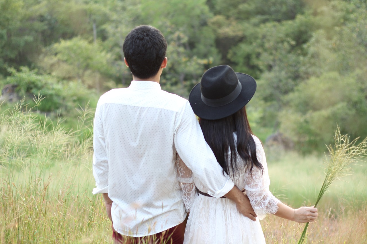 最新章節(jié)揭秘，我的23歲美女房東的故事