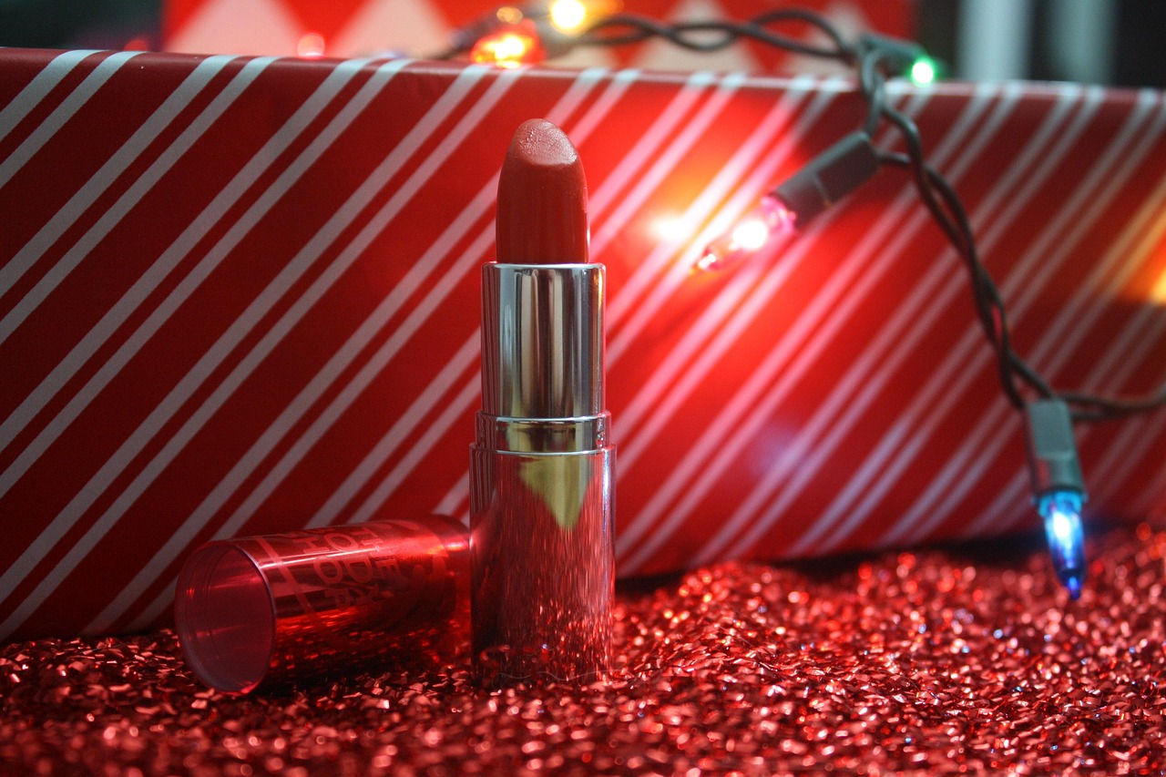 引領時尚潮流的炫彩魅力，最新口紅廣告獨家呈現(xiàn)