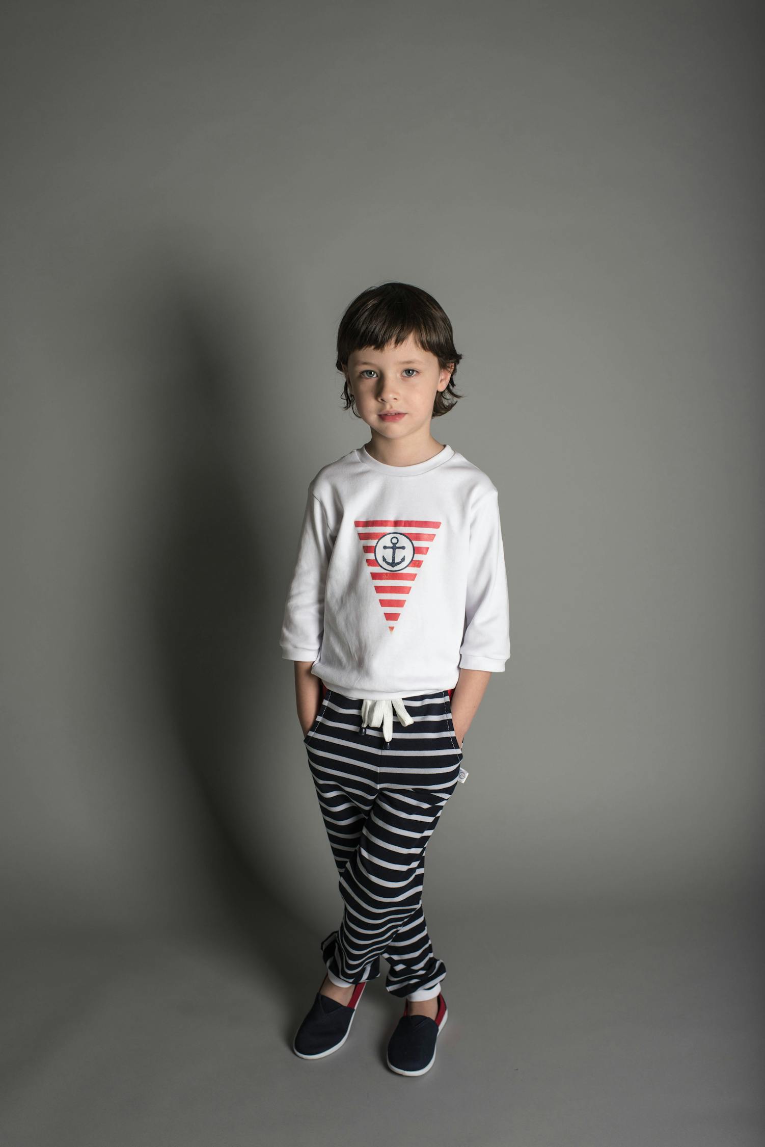 最新短發(fā)時(shí)尚潮流，個(gè)性風(fēng)格完美展現(xiàn)